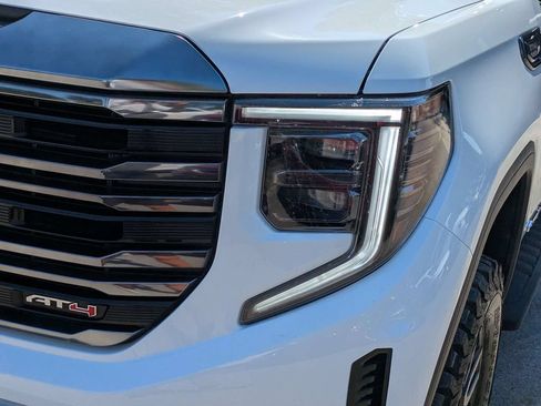 Used 2024 GMC Sierra 1500 AT4 w/ Technology Package AWD/4WD image 11