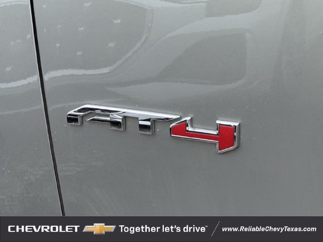Used 2025 GMC Yukon XL AT4 Ultimate AWD/4WD image 11