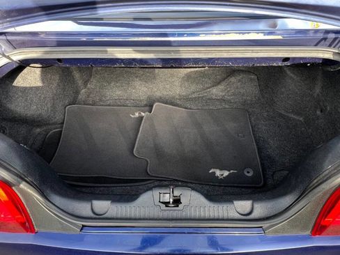 Used 2012 Ford Mustang V6 Premium 2dr Convertible image 24