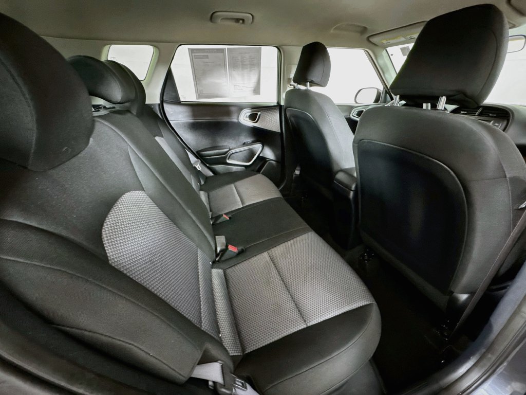Used 2022 Kia Soul LX FWD image 24