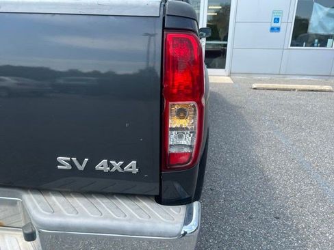 Used 2012 Nissan Frontier SV AWD/4WD image 4