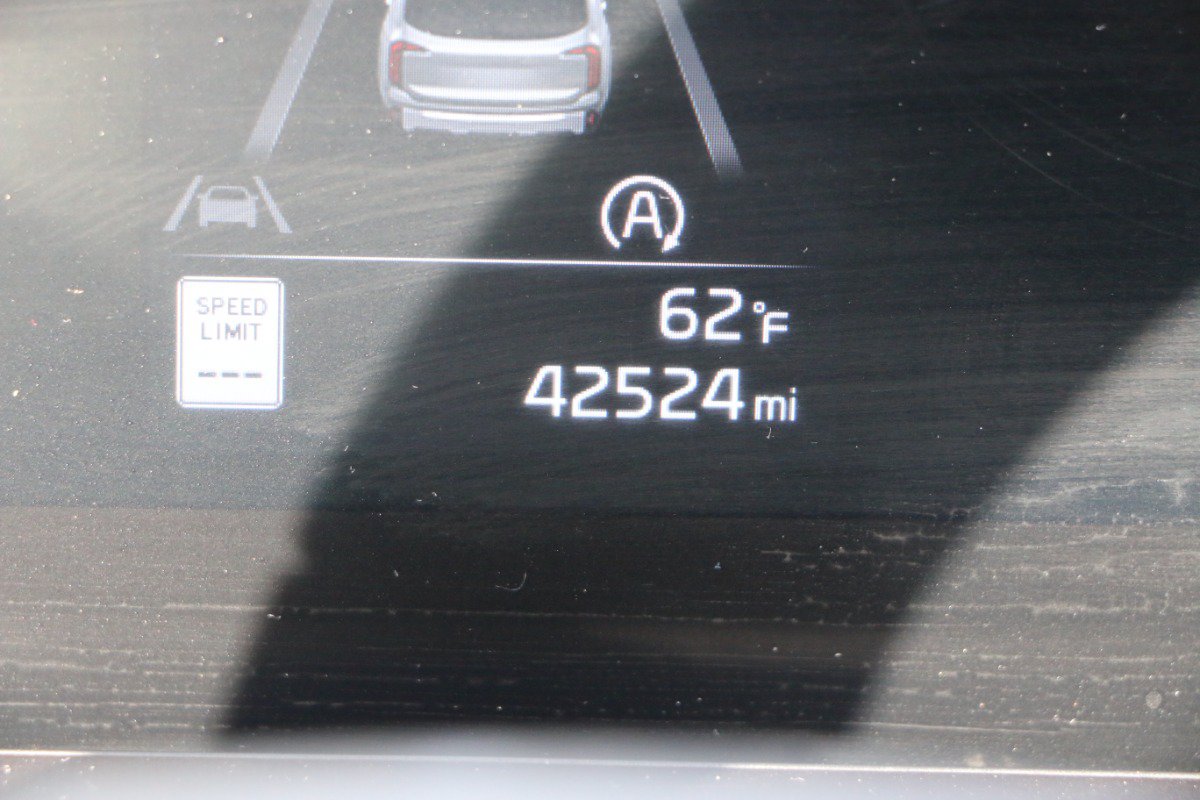 Used 2025 Kia Telluride S FWD image 34