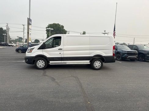 Used 2025 Ford Transit 250 Low Roof w/ Exterior Upgrade Package RWD image 2