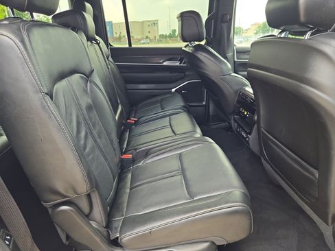 Used 2024 Jeep Wagoneer Series II w/ Flexible Seating Group RWD image 30