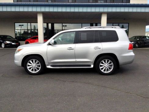 Used 2009 Lexus LX 570 4WD image 2