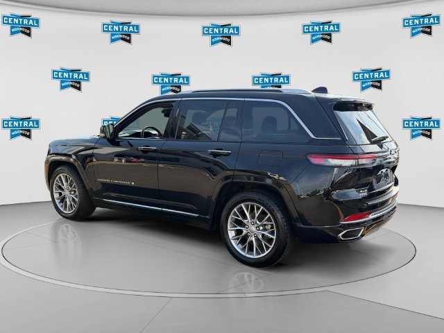 Certified 2022 Jeep Grand Cherokee Summit w/ Adv Protech Group IV AWD/4WD image 4