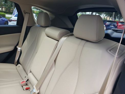 Used 2023 Acura RDX w/ Technology Package FWD image 12