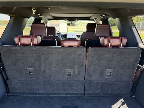 Used 2024 Ford Expedition Max Limited AWD/4WD image 7