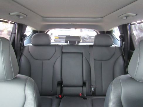 Used 2022 Hyundai Santa Fe Limited image 39