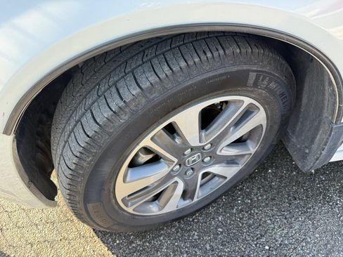 Used 2016 Honda Odyssey Touring Elite image 10