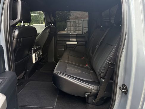 Used 2019 Ford F150 Lariat w/ Equipment Group 502A Luxury AWD/4WD image 39