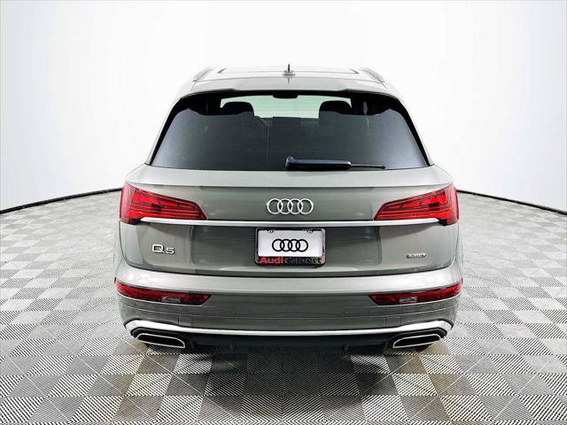 Certified 2023 Audi Q5 2.0T Premium w/ Convenience Package AWD/4WD image 6