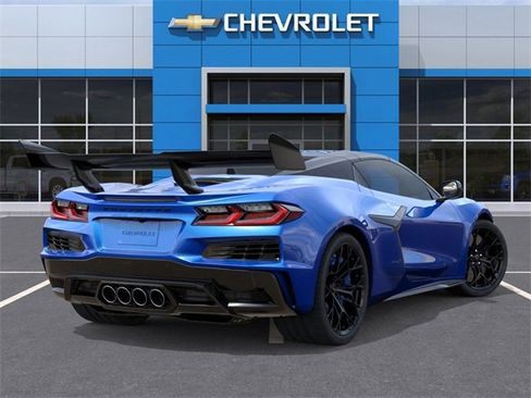 New 2026 Chevrolet Corvette ZR1 w/ ZR1 Carbon Fiber Aero Package image 4