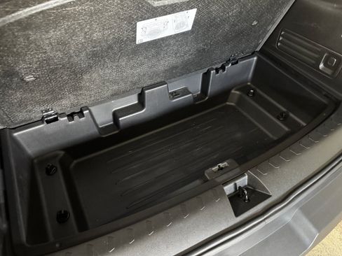 Used 2023 Chevrolet Traverse LT AWD/4WD image 57