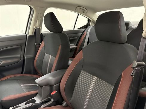 New 2025 Nissan Versa SR image 19