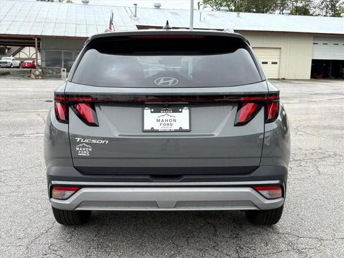 Used 2025 Hyundai Tucson SEL FWD image 6