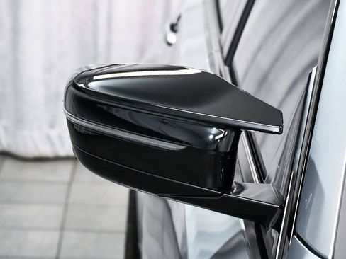 Used 2025 BMW M3 Competition w/ Executive Package image 92