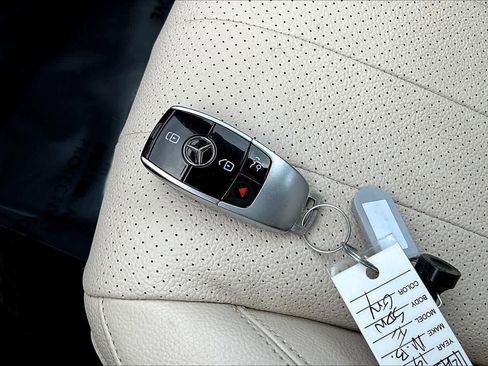 Used 2019 Mercedes-Benz E 300 image 13