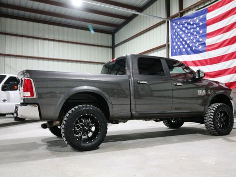 Used 2017 RAM 2500 Laramie image 12