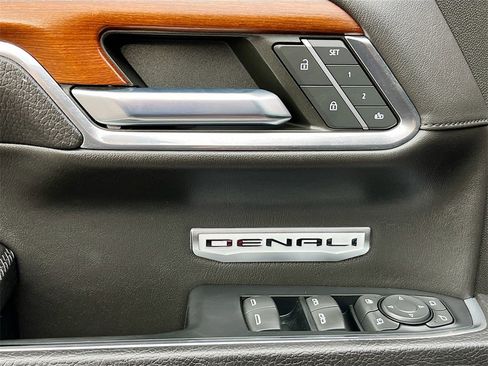 Used 2023 GMC Sierra 1500 Denali image 17