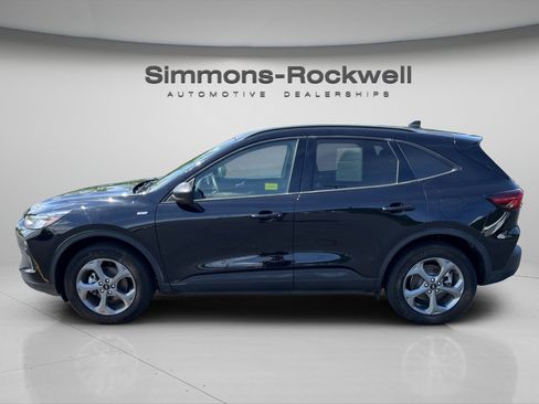 Used 2025 Ford Escape ST-Line AWD/4WD image 2