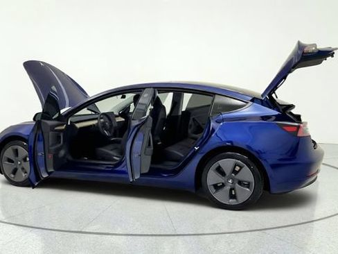 Used 2023 Tesla Model 3 Standard Range RWD image 15