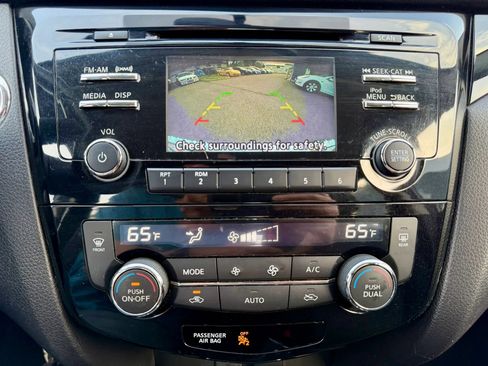 Used 2018 Nissan Rogue Sport SV w/ SV All-Weather Package AWD/4WD image 33