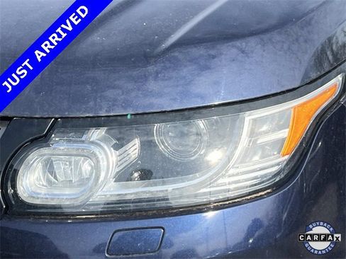 Used 2017 Land Rover Range Rover Sport SE image 8