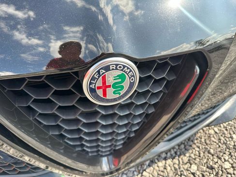 Used 2020 Alfa Romeo Giulia w/ Nero Edizione image 13
