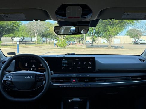 Used 2025 Kia K4 LXS image 35