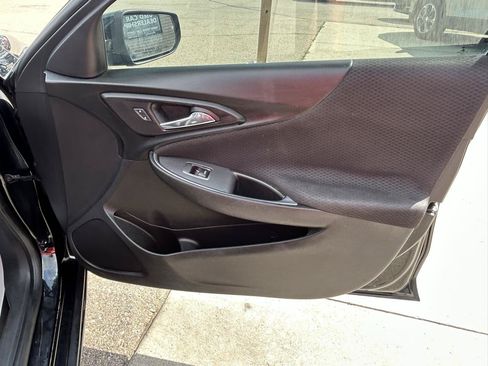 Used 2016 Chevrolet Malibu LT FWD image 16