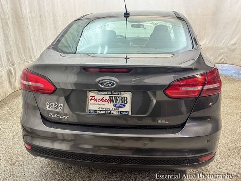 Used 2018 Ford Focus SEL FWD image 6