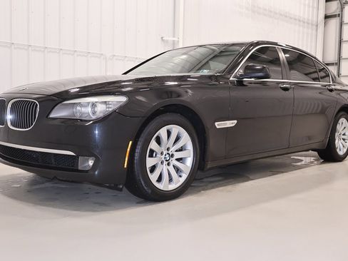 Used 2011 BMW 750Li xDrive image 5
