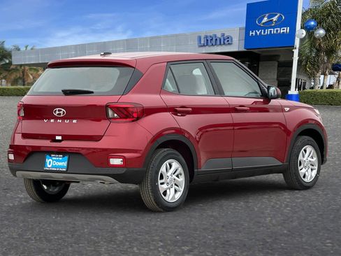 New 2026 Hyundai Venue SE image 2