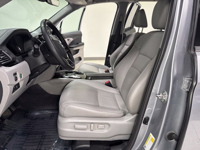 Used 2019 Honda Pilot Elite image 16