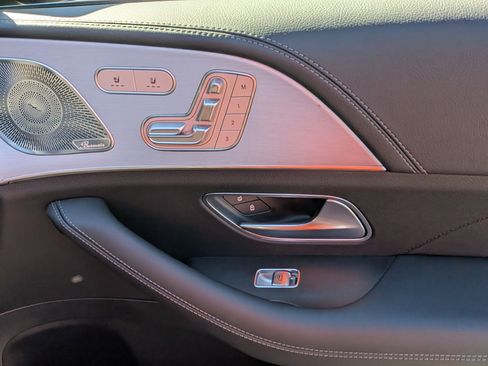 Used 2025 Mercedes-Benz GLE 53 AMG 4MATIC image 39