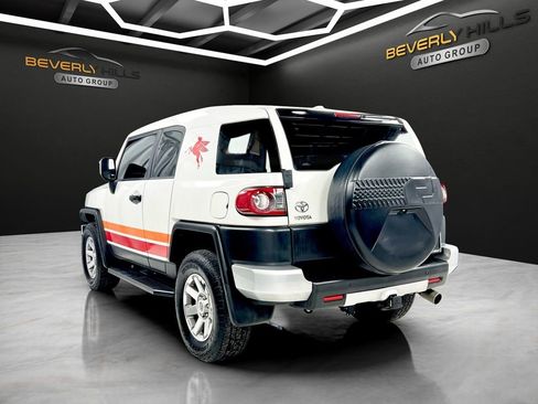 Used 2014 Toyota FJ Cruiser 4WD w/ Upgrade Package image 3