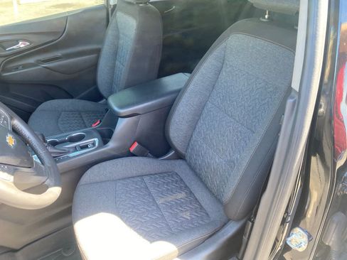 Used 2022 Chevrolet Equinox LT FWD image 11