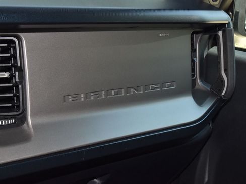 Used 2021 Ford Bronco First Edition AWD/4WD image 36