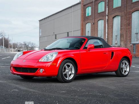 Used 2003 Toyota MR2 image 52