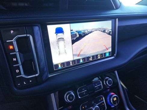 Used 2021 GMC Yukon Denali w/ Denali Premium Package image 28