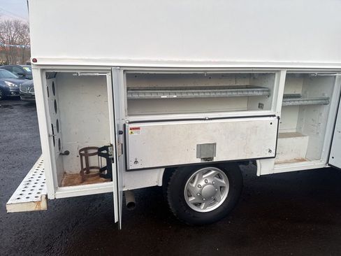 Used 2016 Ford E-350 and Econoline 350 Super Duty w/ Power Windows & Locks Group RWD image 19