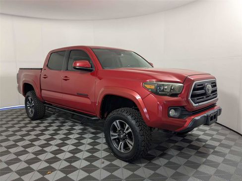 Used 2019 Toyota Tacoma SR5 image 4