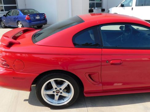 Used 1995 Ford Mustang GT RWD image 27