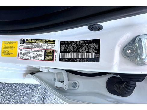 Used 2025 Toyota Camry LE FWD image 31