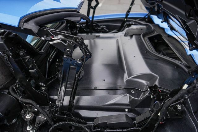 Used 2021 Chevrolet Corvette Stingray Premium Conv w/ Z51 Performance Package RWD image 57