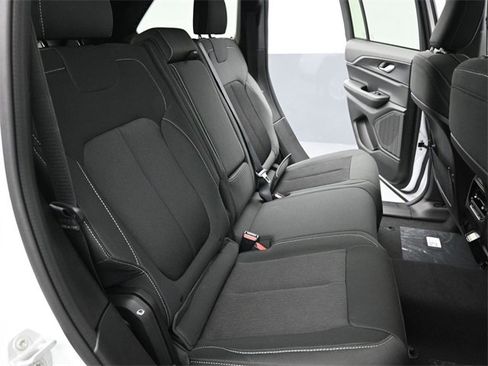 New 2025 Jeep Grand Cherokee Laredo X w/ Luxury Tech Group I image 23