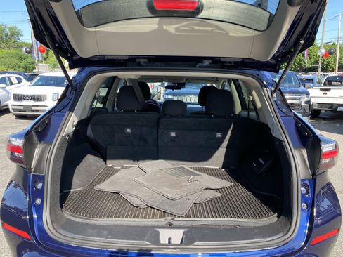 Used 2023 Nissan Murano S w/ Cargo Package AWD/4WD image 6