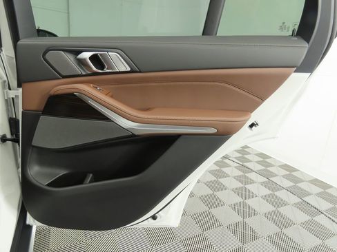 Used 2026 BMW X5 sDrive40i w/ Premium Package image 29