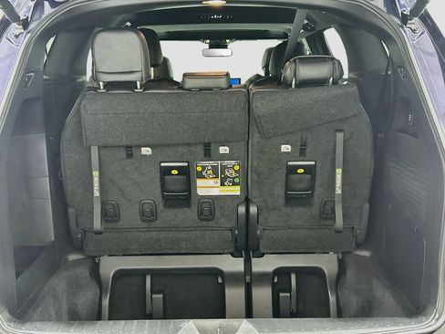 Used 2025 Toyota Sienna XSE w/ XSE Plus Package FWD image 25